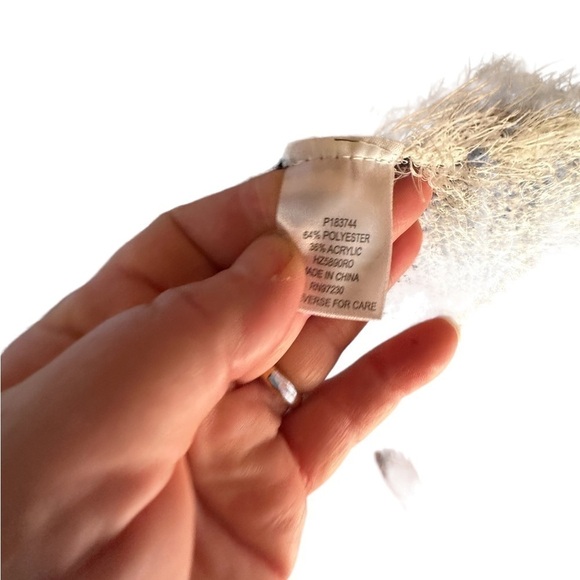 Absolutely Famous size xl heavy aztec eyelash cardigan/coatigan. Like new. - Picture 7 of 12